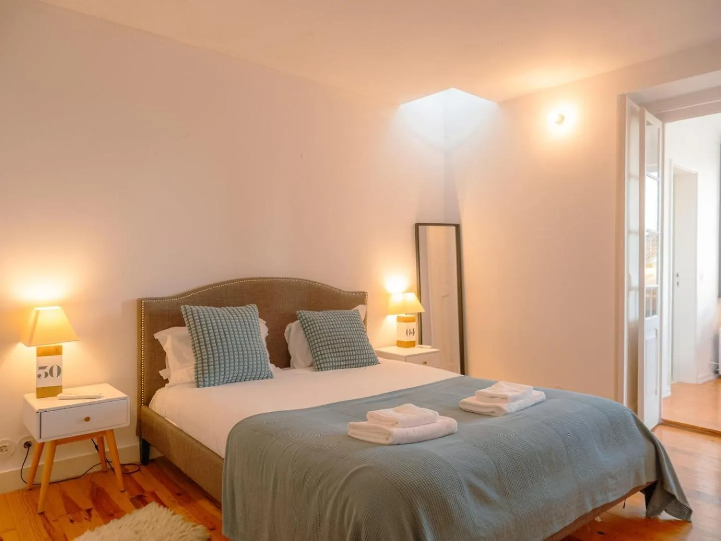 Luxurious Loft : Bridge-View Rooftop | By Airnest Lisbon 0*,  Portugal